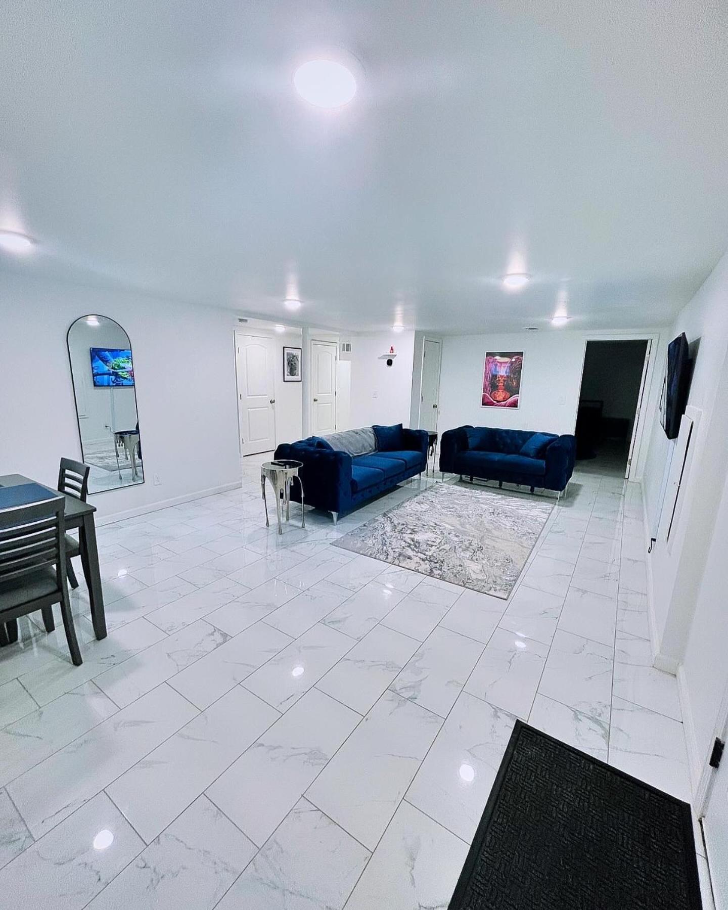 Opulent Bedroom By Downtown Atl 1 *
